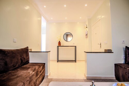 Appartement Lumineux et Proche de L'aeroport de Crocopark et du Souk Inezgane