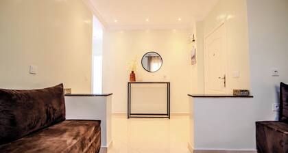 Appartement Lumineux et Proche de L'aeroport de Crocopark et du Souk Inezgane