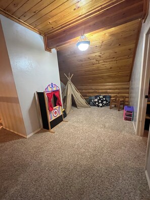 Children’s area - Charming Sanpete Retreat (Moroni)