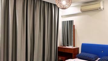 3 chambres, fer et planche Ă repasser