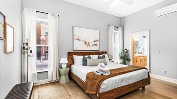 3 bedrooms, iron/ironing board, travel crib, WiFi