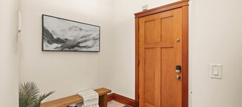 Large Lux Condo, Lakeview, Canal Park, Game Area