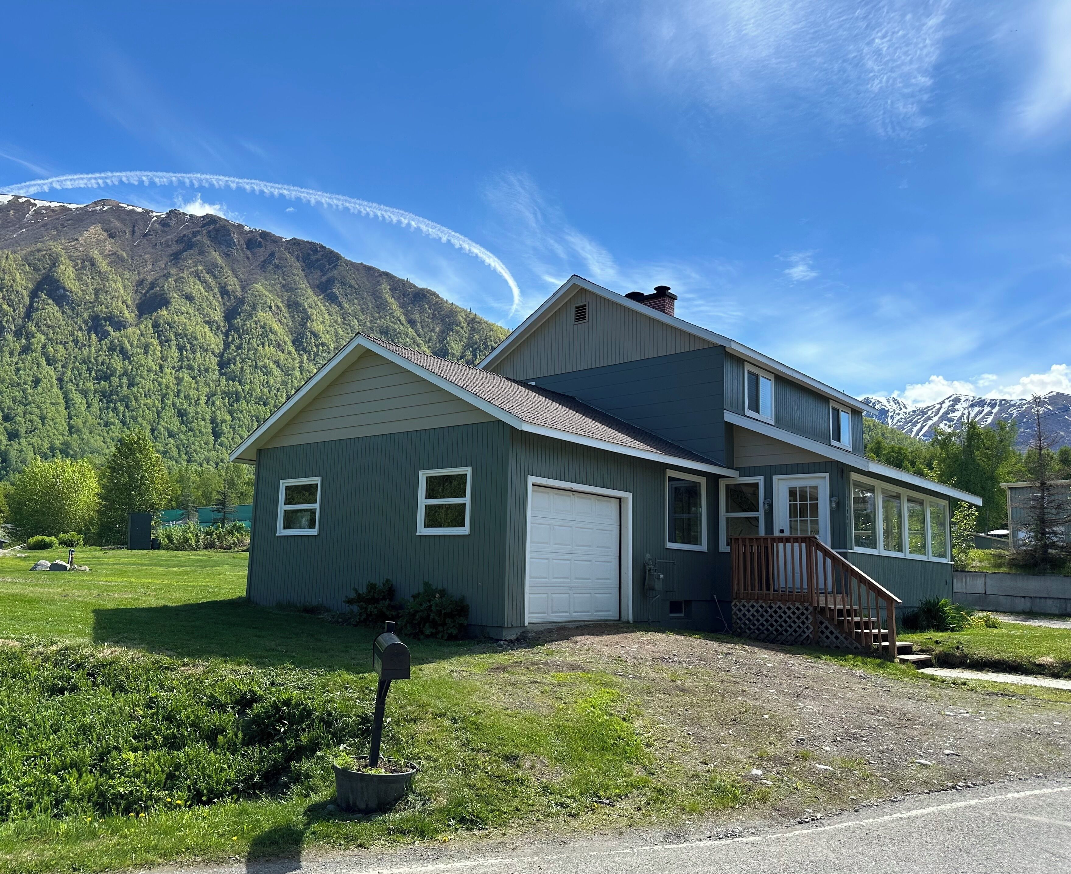 Bear Mountain View 4BR Home only 25 min outside of Anchorage,  Large 2 acre Lot