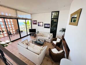 TV - HILLTOP HEAVEN BY BLAUSITGES stunning property with amazing views (SITGES)