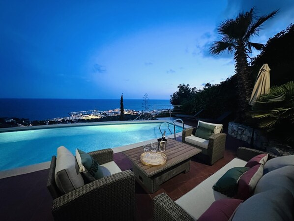 Pool - HILLTOP HEAVEN BY BLAUSITGES stunning property with amazing views (SITGES)
