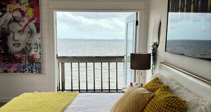 Waterfront, Private, Large, Dolphins, Sunrise & Sunsets, Destin’s 10 Mins Away