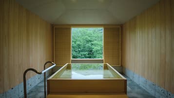 Luxury Twin Room | Bathroom