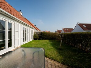Bañera de hidromasaje al aire libre