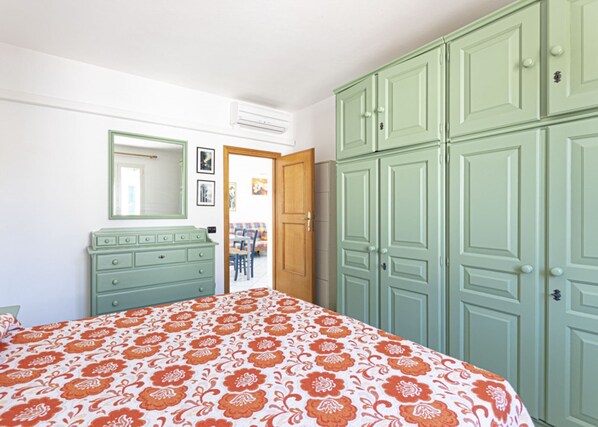2 bedrooms