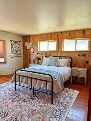 3 bedrooms, free WiFi, bed sheets