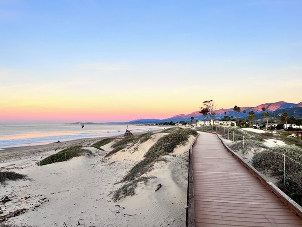 Beach - Carpinteria beach town family condo (Carpinteria)