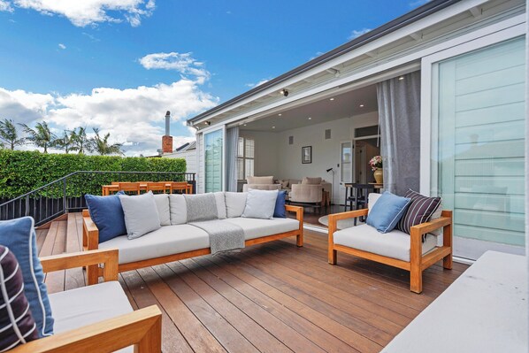 Terrace/patio - Cowan Street Home by Urban Rest (Auckland)