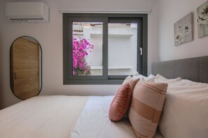Iron/ironing board, WiFi, bed sheets - Phaedrus Living: Skiathos Luxury Residences: Lime (Skiathos)