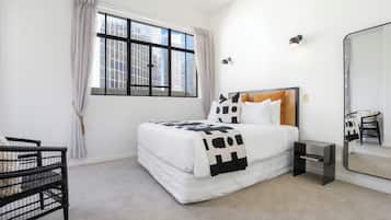 2 bedrooms, iron/ironing board, free WiFi