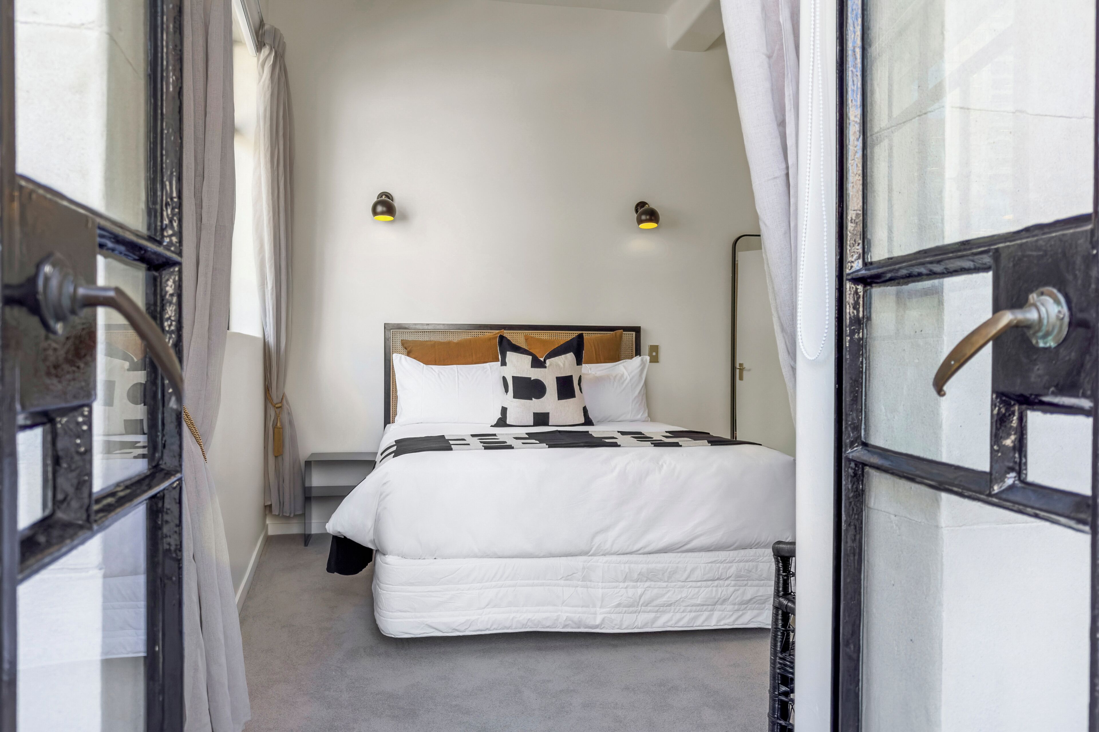 Apartment, 2 Bedrooms | 2 bedrooms, iron/ironing board, free WiFi, bed sheets