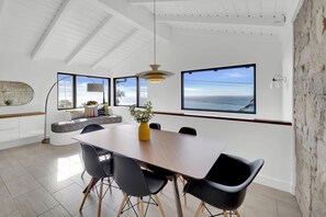 Dining - Gorgeous Mid-Century Modern Stunner with Epic Ocean Views. Perfect for groups! (San Diego)