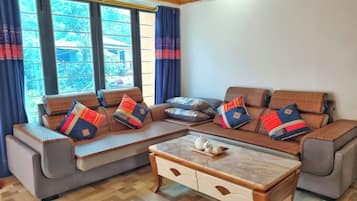 4 bedrooms, free WiFi