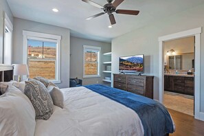 3 bedrooms, iron/ironing board, WiFi, bed sheets - Serinity in the Mountains! 3BR Townhome w/ Hot Tub (Kamas)