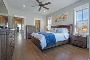 3 Schlafzimmer, Bügeleisen/Bügelbrett, WLAN, Bettwäsche