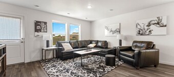 Sleeps 8! -No Cleaning Fee -4 Bedrooms-Perfect for Families!