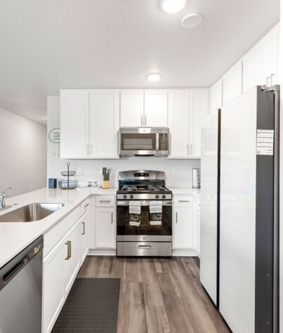 Sleeps 8! -No Cleaning Fee -4 Bedrooms-Perfect for Families!