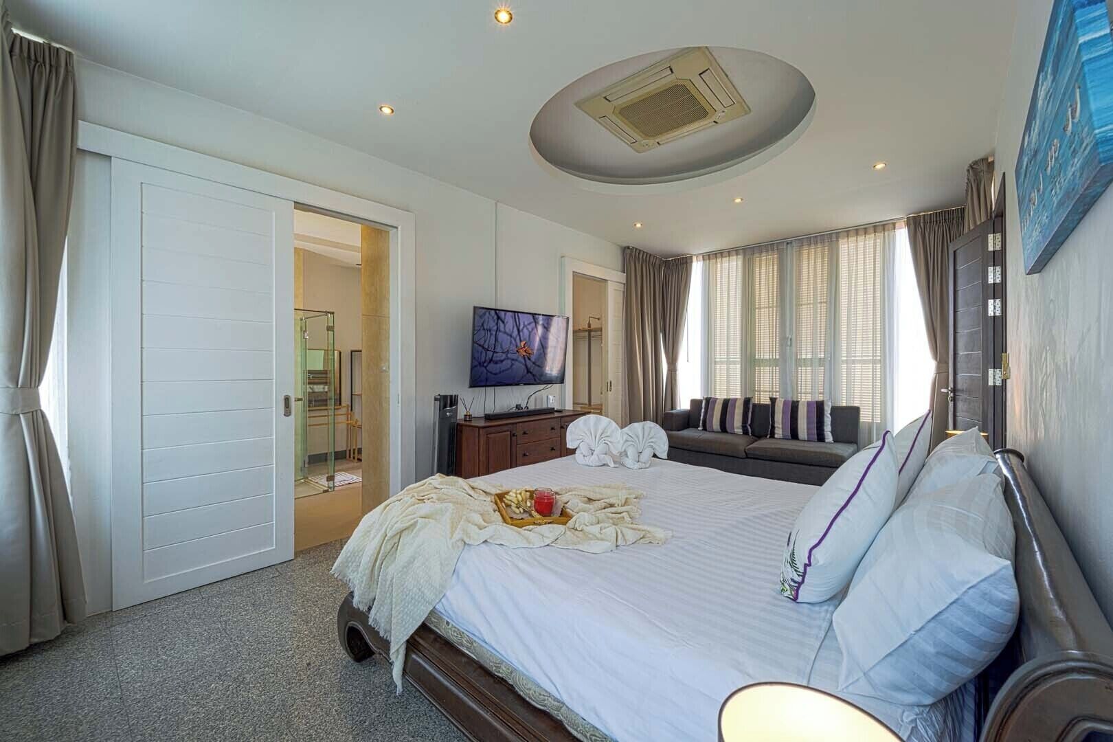 Executive Villa, Pool View | 4 bilik tidur, seterika/papan seterika, Wi-fi percuma 