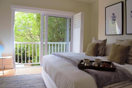 Le Habitat 6 - Chic Townhouse in heart of Winelands