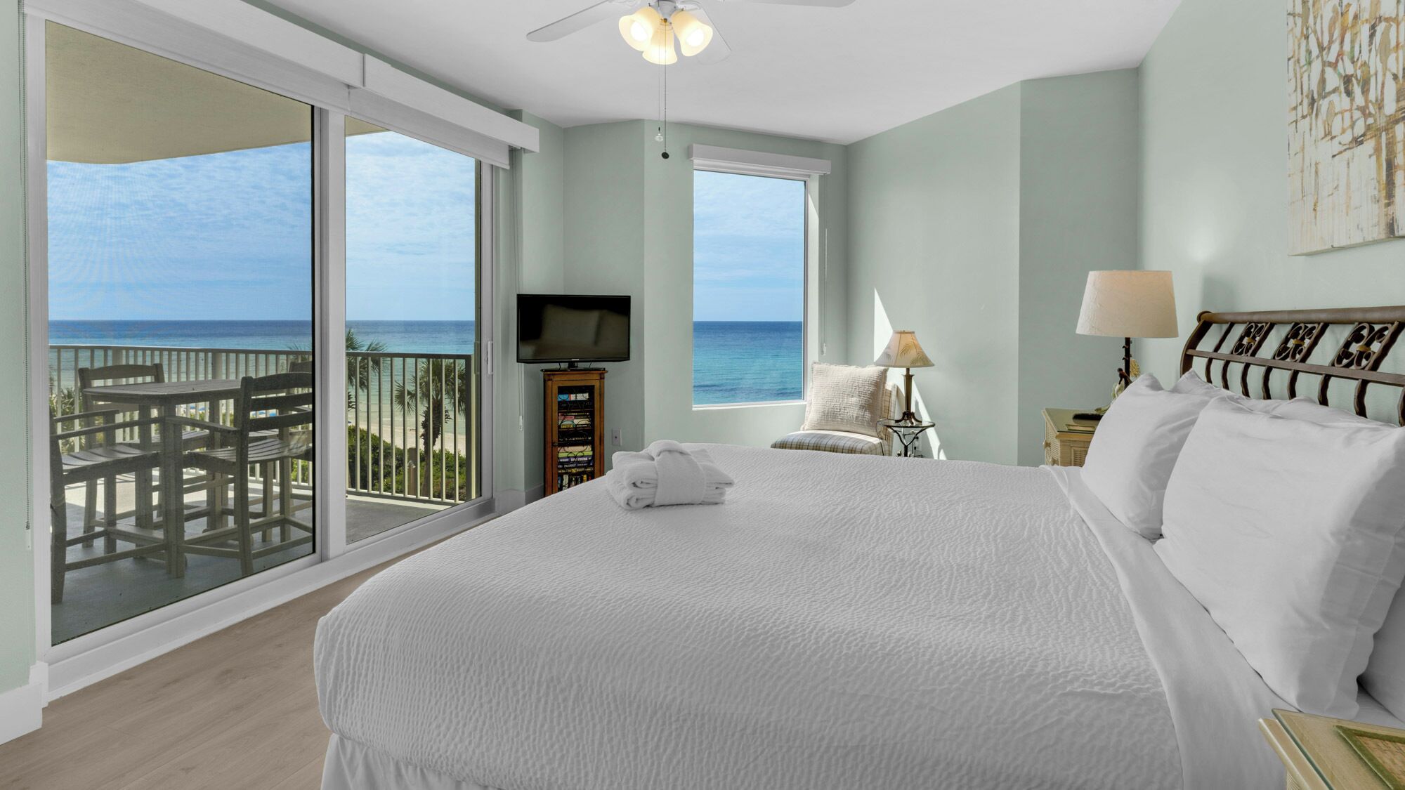 คอนโด, หลายเตียง, ระเบียง, วิวทะเล (Tranquillity 310) | 3 ห้องนอน, ห้องพักตกแต่งอย่างมีเอกลักษณ์, ตกแต่งพิเศษโดยเฉพาะ