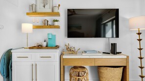 Studio, 1 queensize-seng, terrasse, bassengutsikt (Emerald Hill 35) | Innvendig