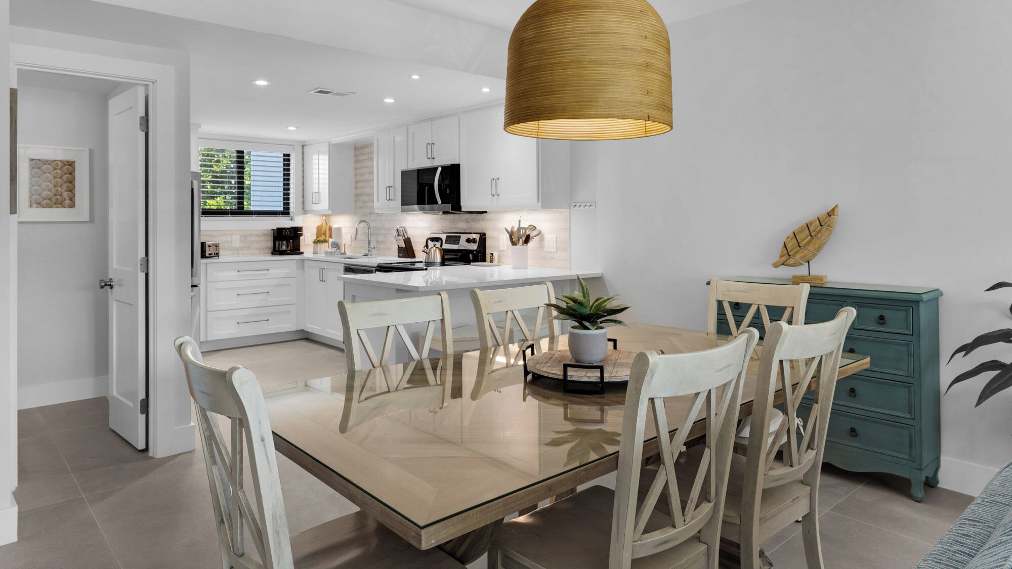 コンドミニアム ベッド (複数台) パティオ プールビュー (Emerald Hill 22) | レストラン