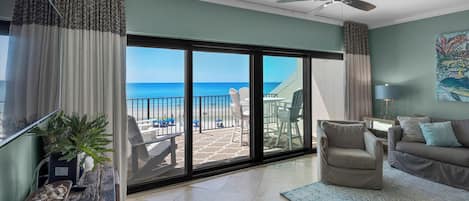 Townhome, Multiple Beds, Balcony, Ocean View (Emerald Hill 6) | Living area | 42-inch flat-screen TV with digital channels