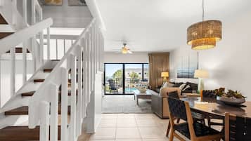 Resortwoning, meerdere bedden, patio, uitzicht op oceaan (Emerald Hill 36) | Interieur