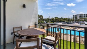 Condo, Berbilang Katil, Patio, Pool View (Emerald Hill 22) | Tempat makan luar