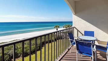 Condo, Multiple Beds, Balcony, Ocean View (Palms C11) | Outdoor dining