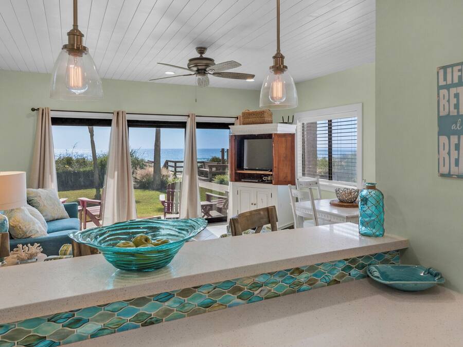 Condo, Multiple Beds, Patio, Ocean View (Palms C5) | Living area