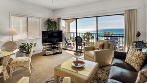 Condo, Multiple Beds, Balcony, Ocean View (Palms C11) | Living area