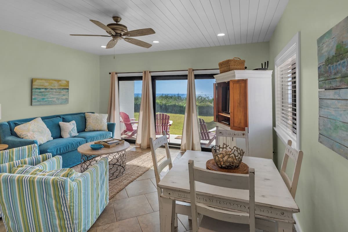 Condo, Multiple Beds, Patio, Ocean View (Palms C5) | Living area