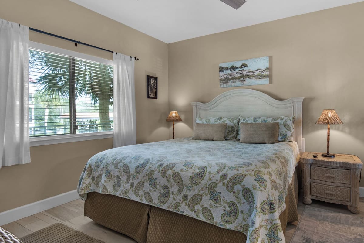 Condo, Multiple Beds, Patio, Ocean View (Palms C8) | 1 bedroom, individually decorated, individually furnished