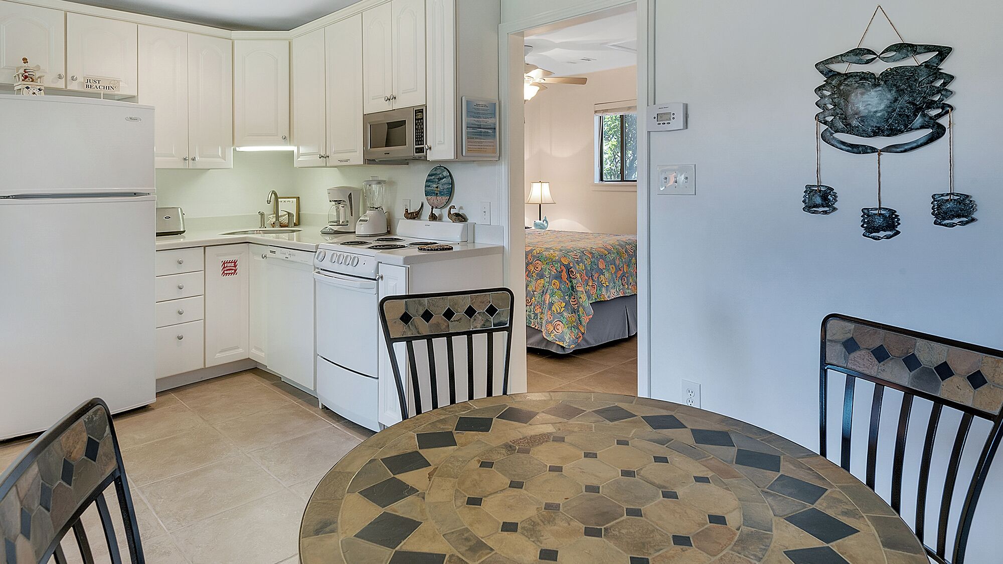 Studio Suite, 1 Queen Bed with Sofa bed, Patio, Garden View (Hidden Beach 117) | Private kitchen