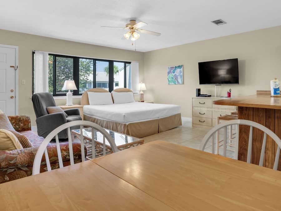 Studio Suite, Balcony, Garden View (Hidden Beach 235) | 1 bedroom, individually decorated, individually furnished