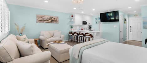 1 habitación, decoración personalizada y muebles diferentes