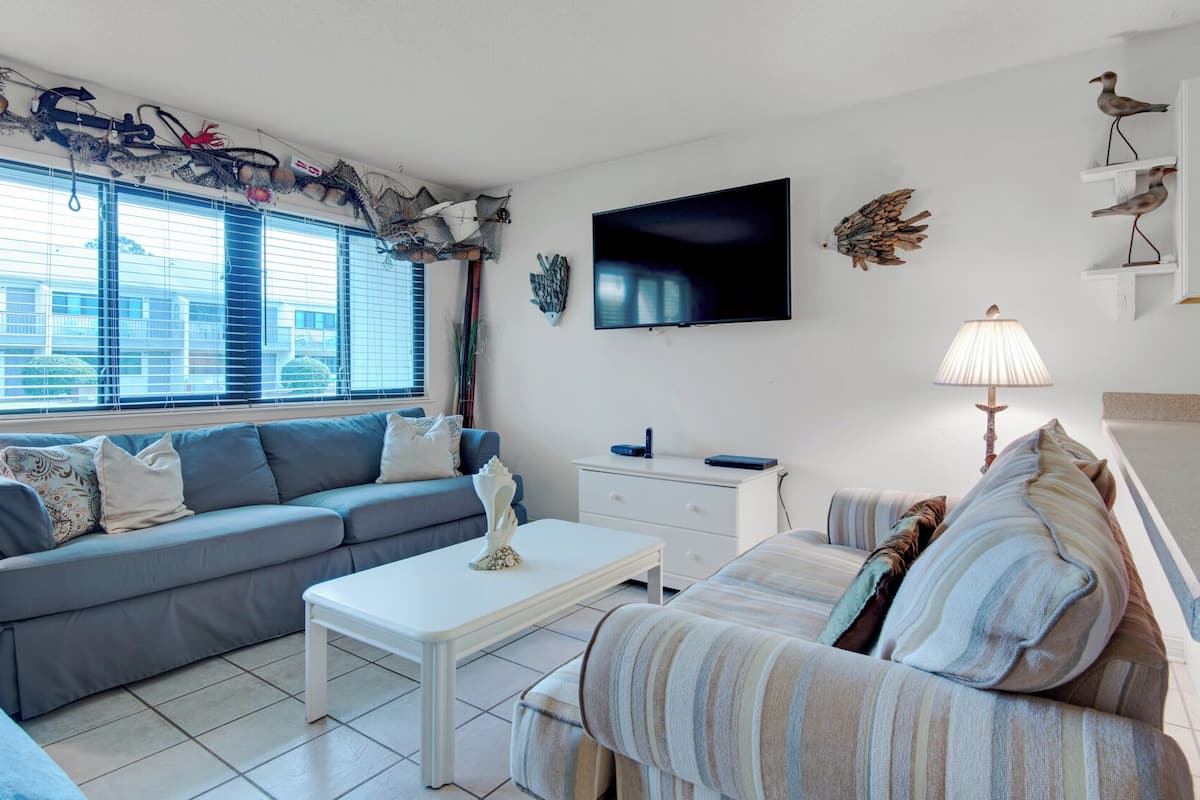 Studio Suite, Multiple Beds, Patio, Garden View (Hidden Beach 103) | Living area | 42-inch flat-screen TV with digital channels