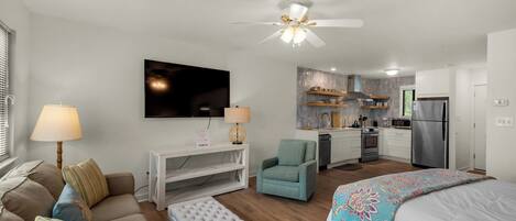 Studio Suite, 1 Queen Bed with Sofa bed, Balcony, Garden View (Hidden Beach 219) | 1 bedroom, individually decorated, individually furnished