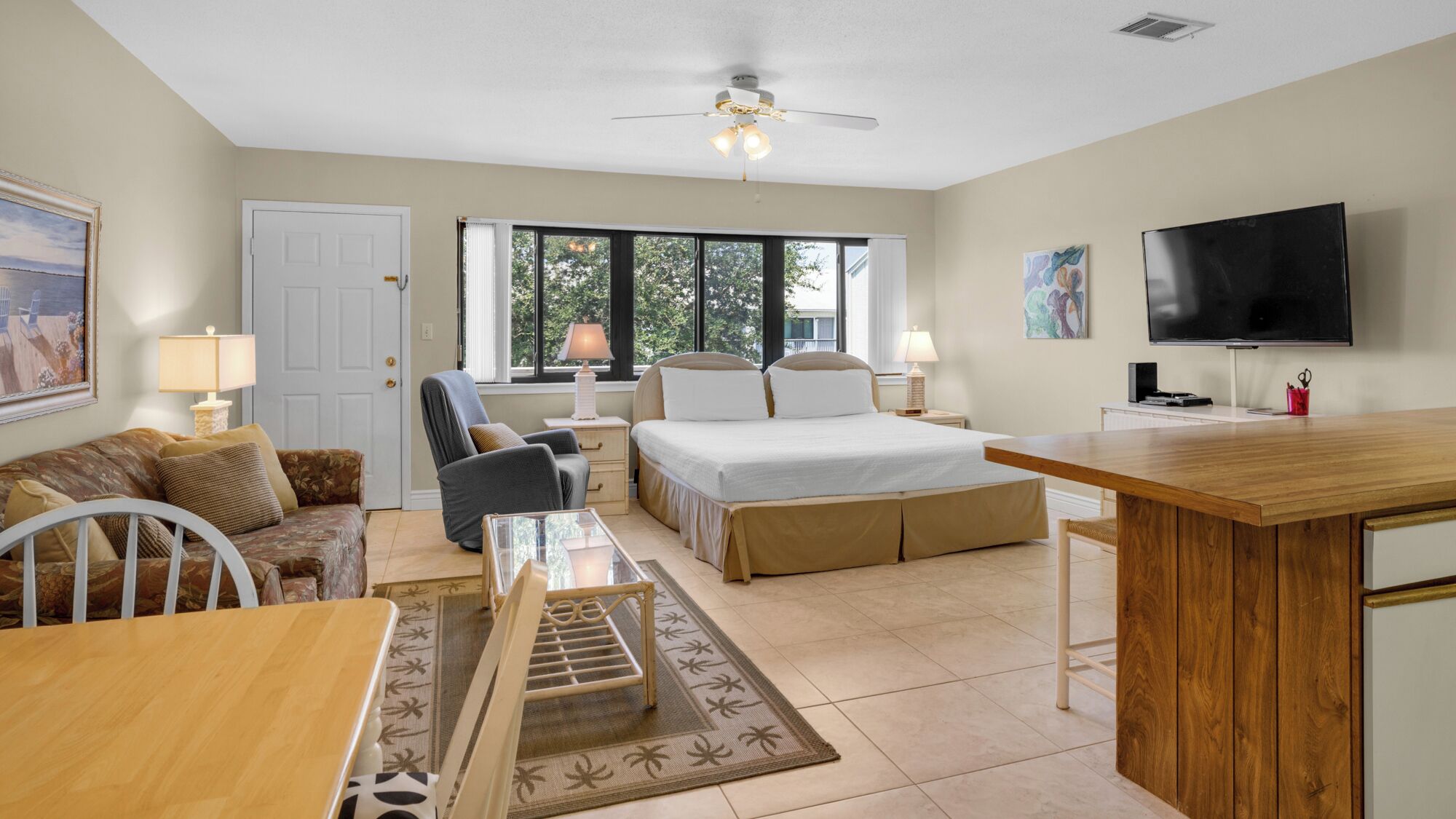 Studio Suite, Balcony, Garden View (Hidden Beach 235) | 1 bedroom, individually decorated, individually furnished