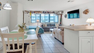 Studio Suite, Multiple Beds, Patio, Garden View (Hidden Beach 103) | Interior