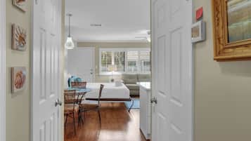 Studio Suite, 1 Queen Bed, Balcony, Garden View (Hidden Beach 201 - No Pets Allowed) | Interior