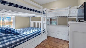 3 habitaciones, decoración personalizada y muebles diferentes
