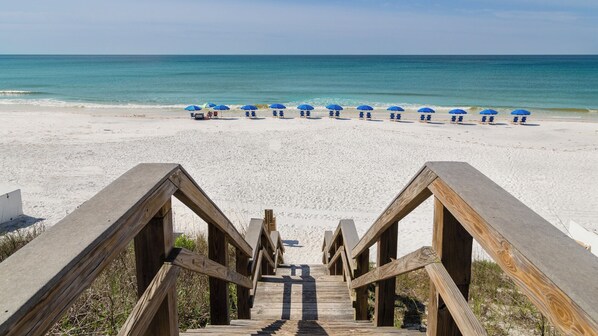 Beach nearby - Modern + New Construction & Gulf Views; 3 Pools & Steps to Beach (Santa Rosa Beach)