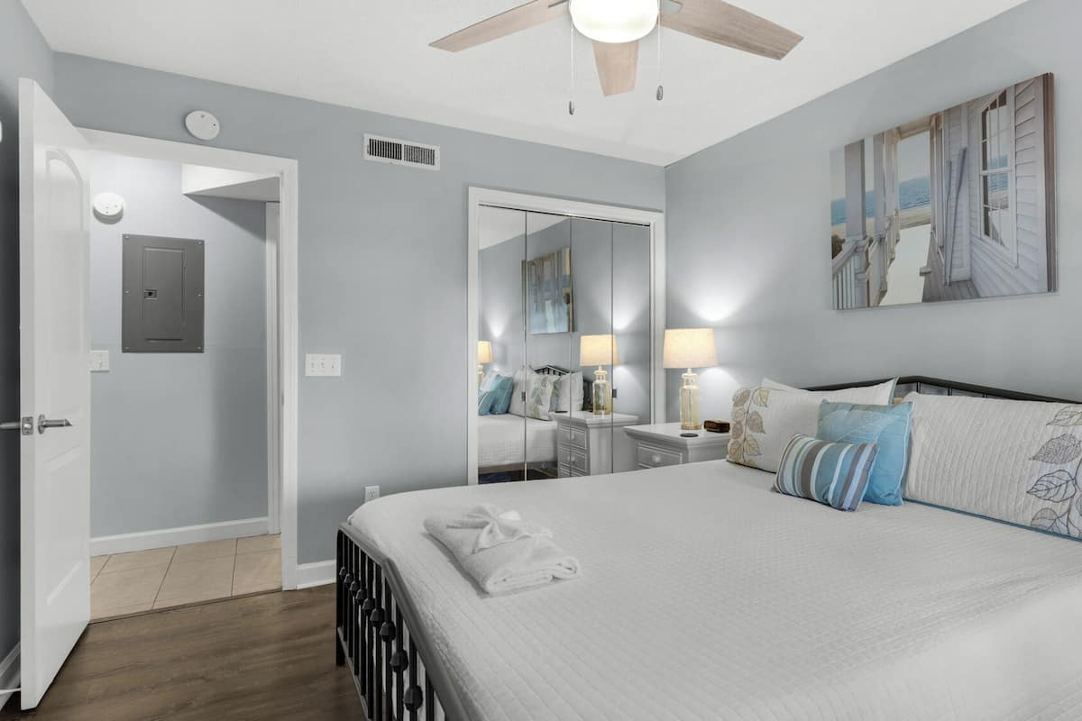 1 habitación, decoración personalizada y muebles diferentes