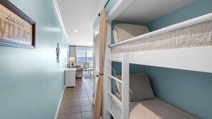 Condo, Multiple Beds, Balcony, Ocean View (Mistral 10)